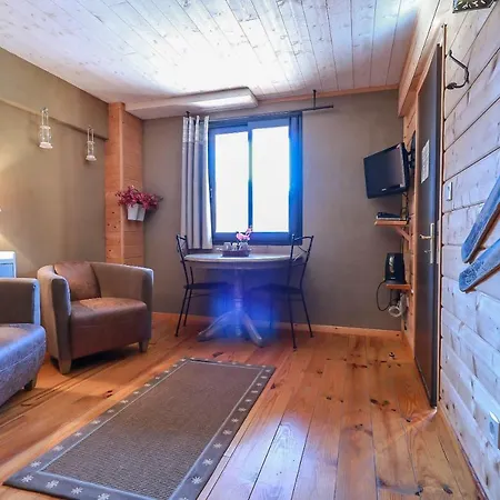 Chalet De Barraou Bed & Breakfast Binos